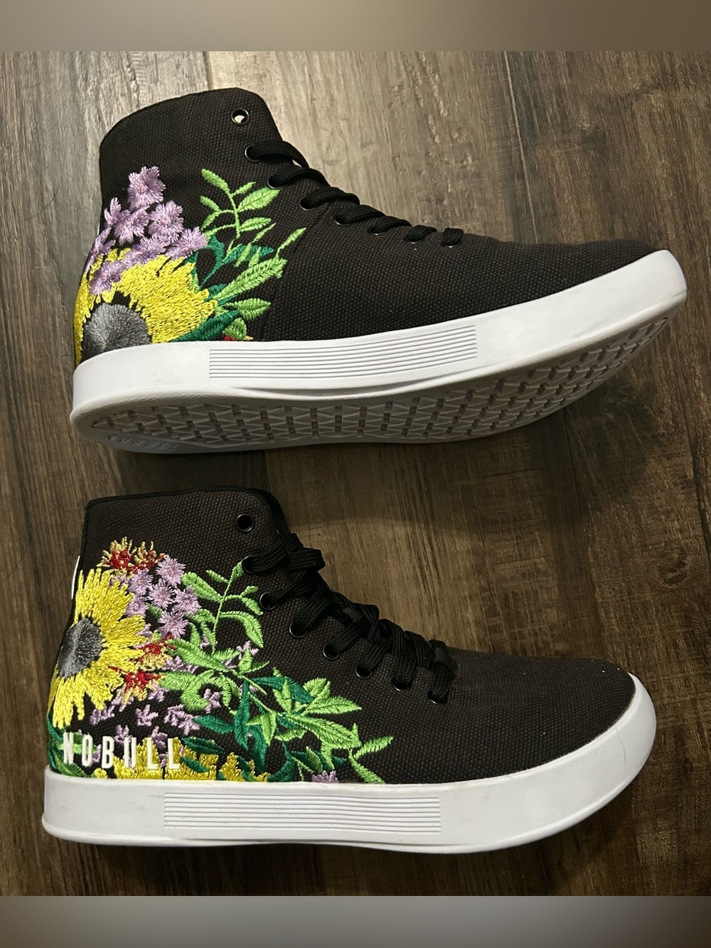 No Bull Black Canvas High-Top Sneakers with Embroidered Floral Design W6.5 / M5
